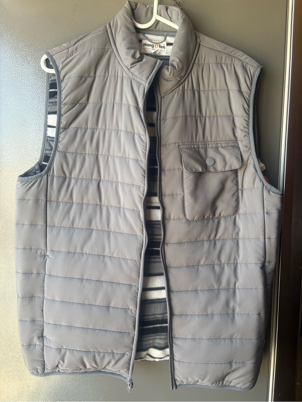 Hang Ten Men's Quilted Gray Puffer Vest with Snap Chest Pocket